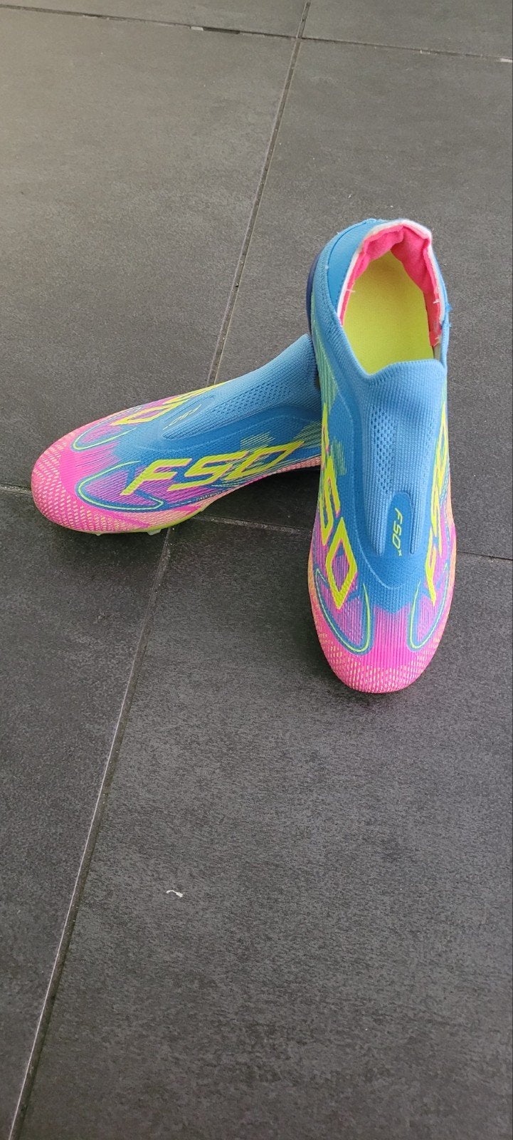 chaussure de foot, Enlèvement