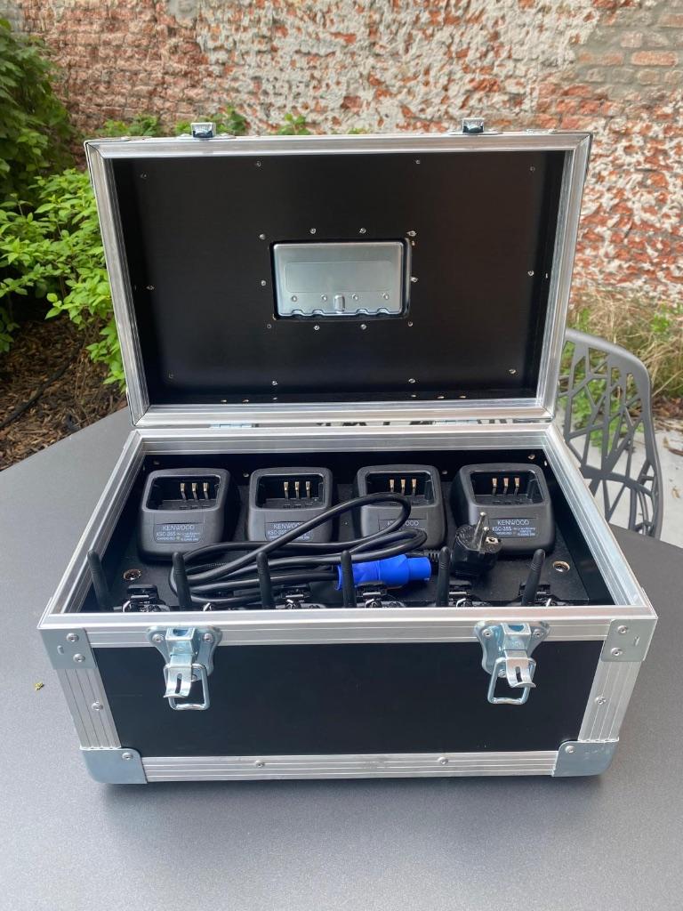 Professionele set van 6 Kenwood portofoons met laadstations, Ophalen, Zo goed als nieuw, Portofoon of Walkie-talkie