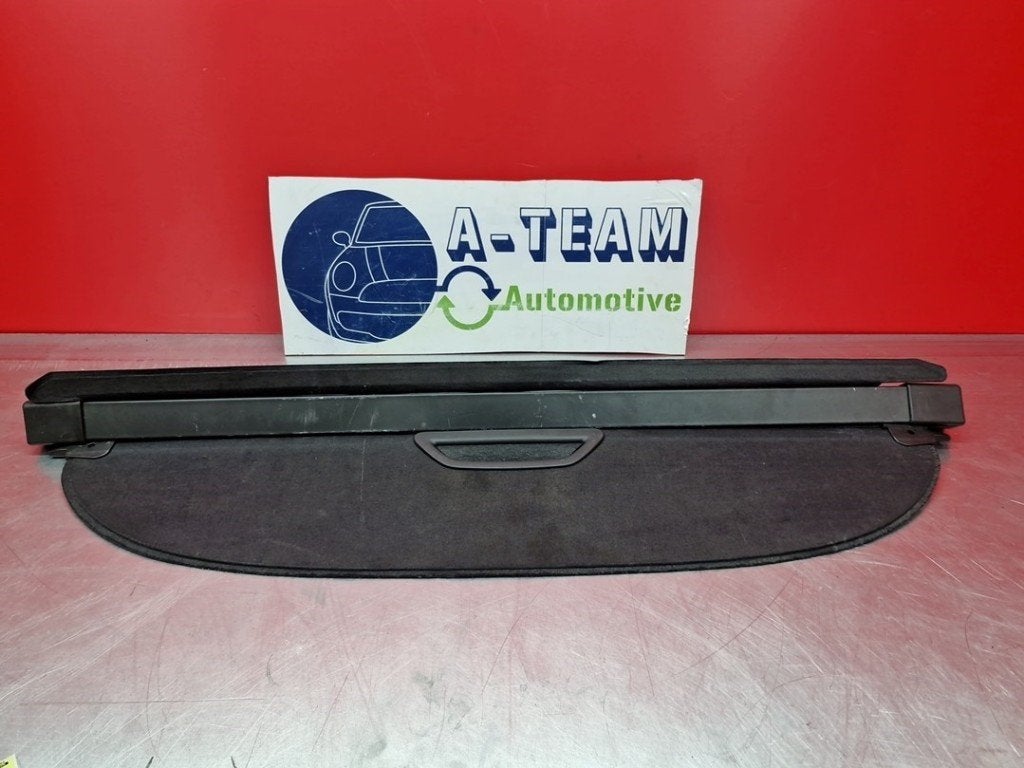 RIDEAU ROLL COVER Megane III Grandtour (KZ) (|799220026R|), Renault, Utilisé, Peter-Huppertz-Straße 5
51063  Köln, DE, Dialog.deutschland@renault.de