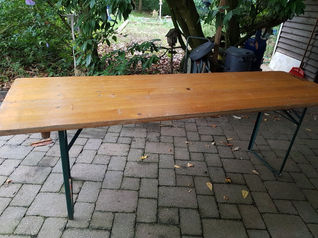table de brasserie, Enlèvement