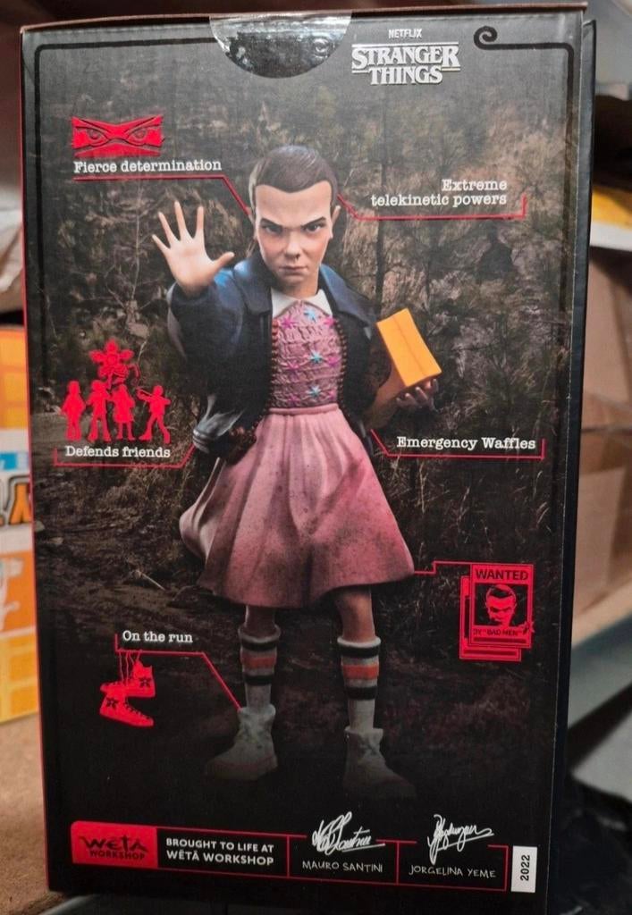 Stranger Things figurine officiel Eleven, Collections, Statues & Figurines, Enlèvement ou Envoi