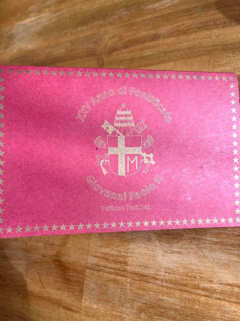 Coffret pour la 25e année de pontificat du pape Jean-Paul II, Timbres & Monnaies, Enlèvement ou Envoi