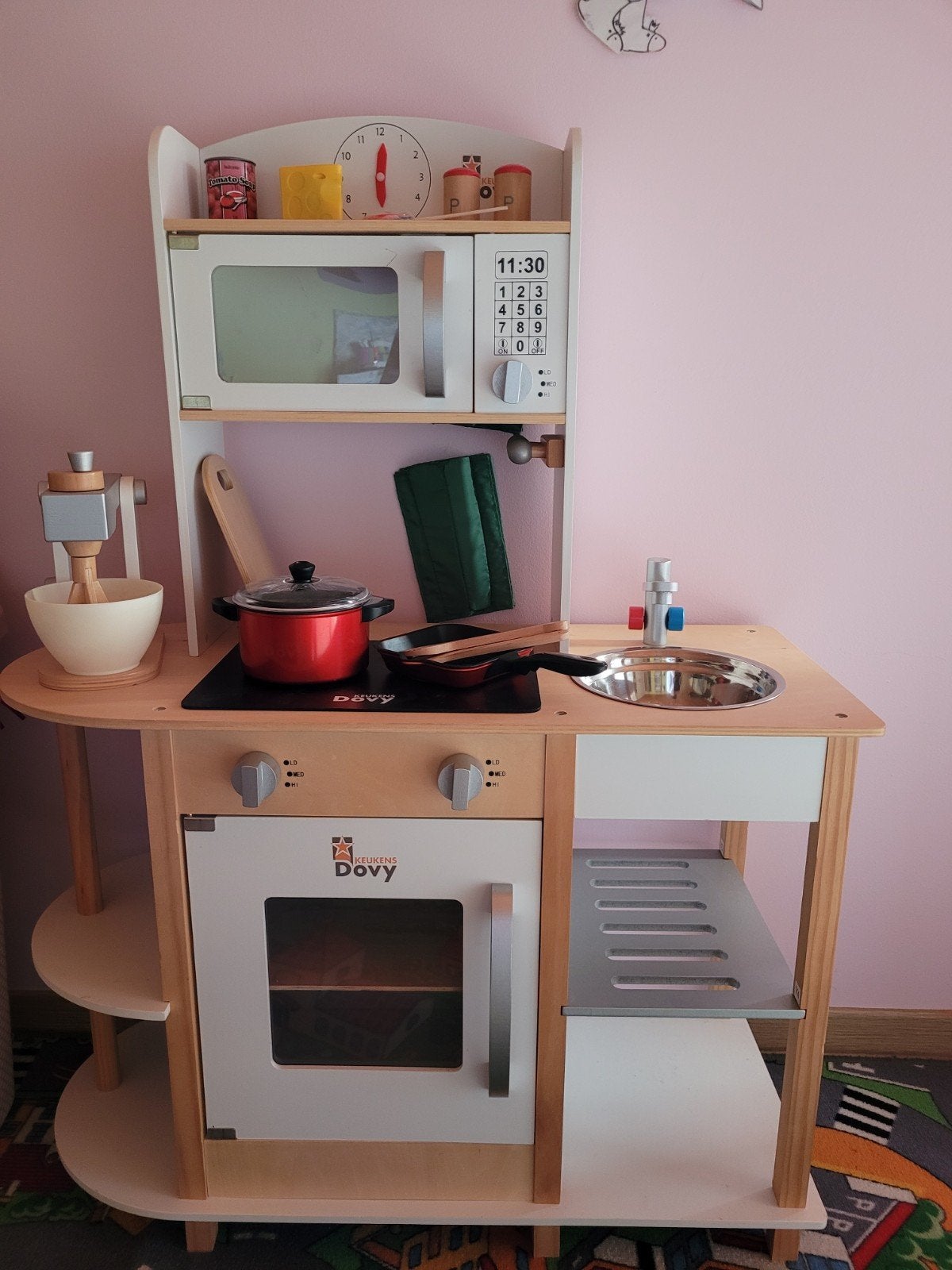 Speelkeukentje in hout van Dovy met extra spulletjes, Kinderen en Baby's, Speelgoed | Speelkeukens, Ophalen