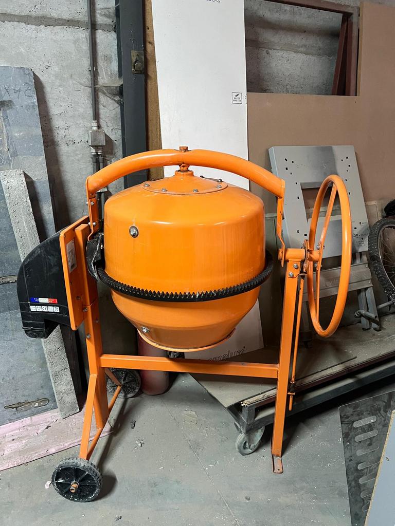 malaxeur à béton, Enlèvement, Comme neuf