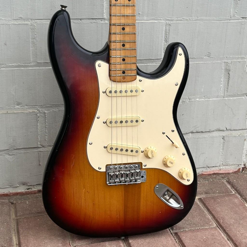 1974 Greco SE-500S Strat (fabriquée au Japon LAWSUIT Era), Musique & Instruments, Instruments à corde | Guitares | Électriques