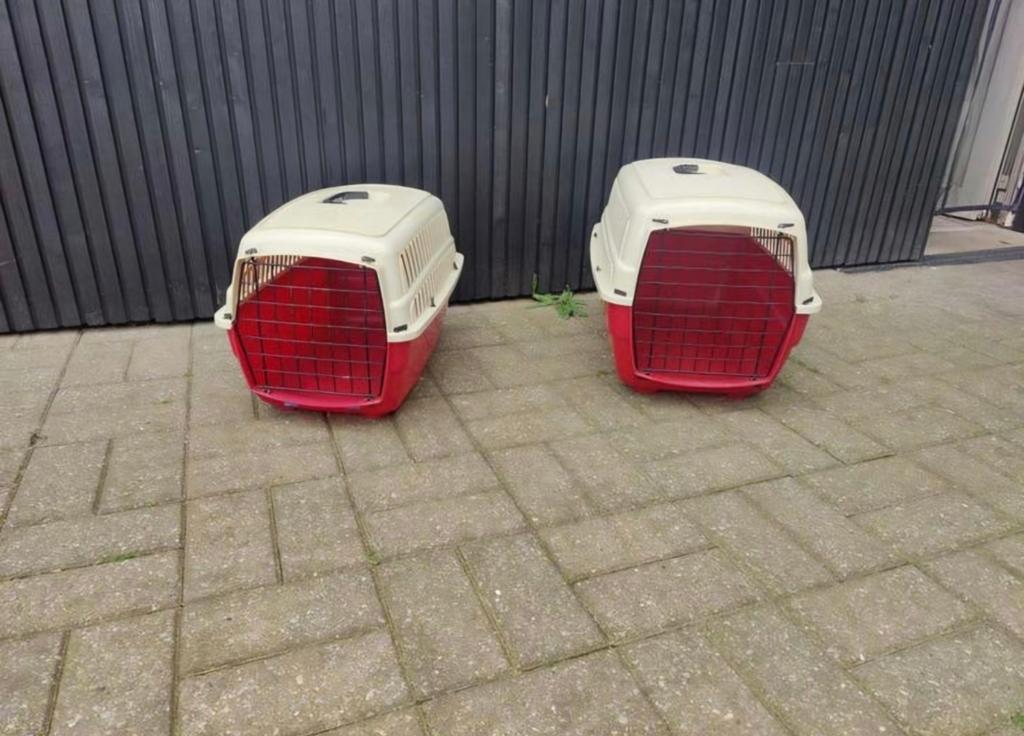 Bench voor kat of hond, Dieren en Toebehoren, Transportboxen, Zo goed als nieuw, Ophalen