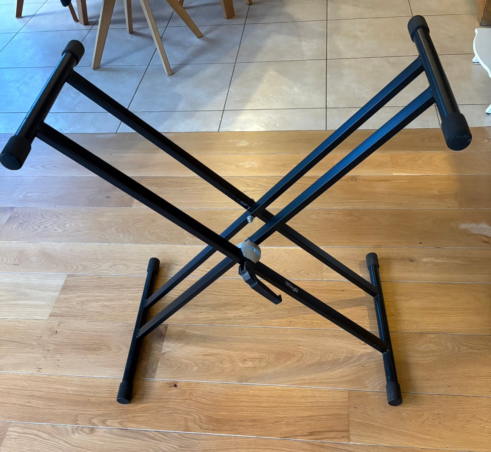 Stagg keyboardstandaard, Muziek en Instrumenten, Ophalen, Gebruikt, Instrumentstandaard, Keyboard of Synthesizer