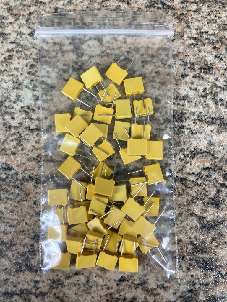 50x filmcondensatoren Thomson-CSF 0.022uF/63V, Ophalen of Verzenden, Zo goed als nieuw