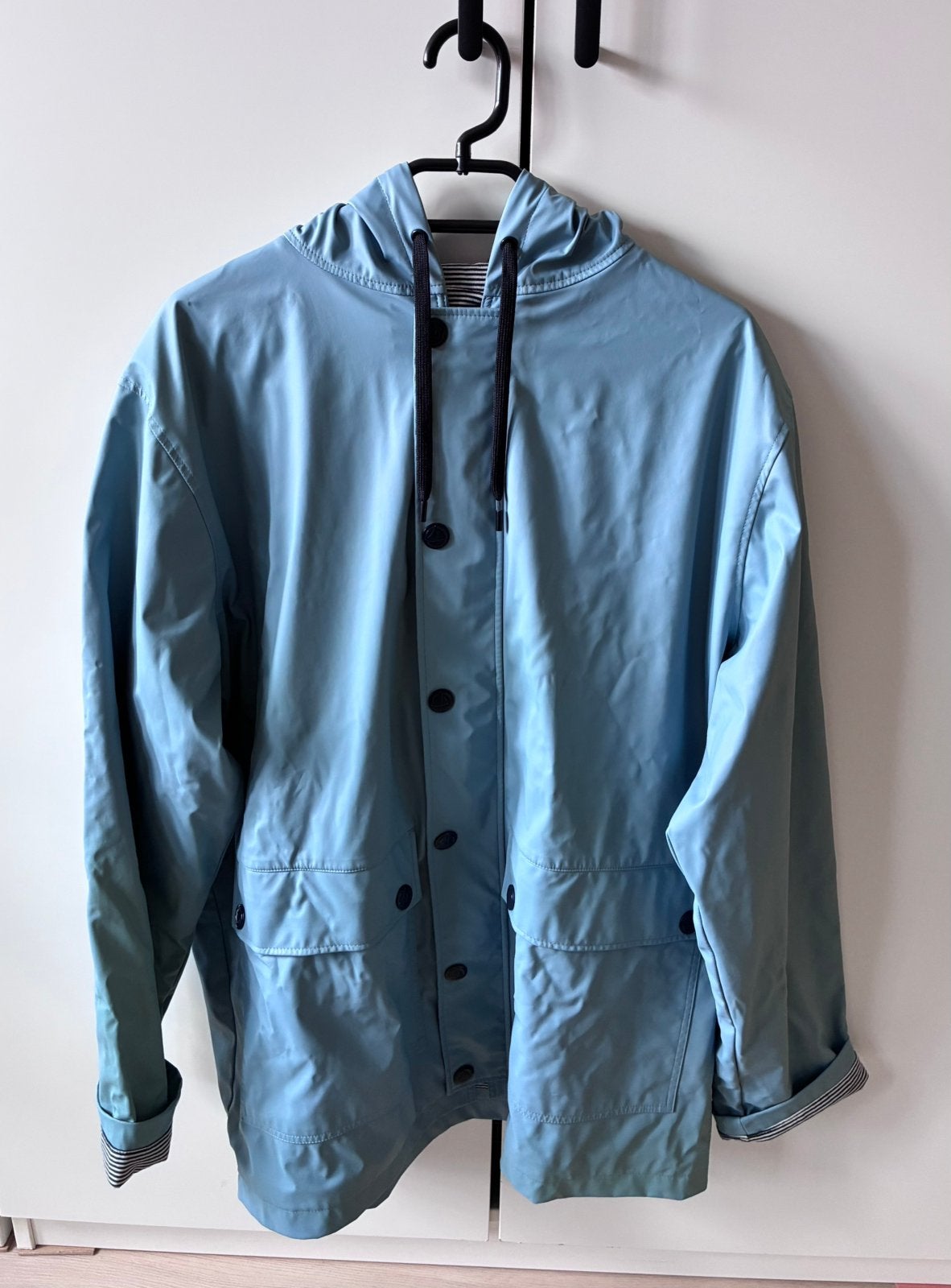 Blauwe Regenjas Petit Bateau XL, Caravans en Kamperen, Regenkleding, Ophalen, Zo goed als nieuw, Regenjas