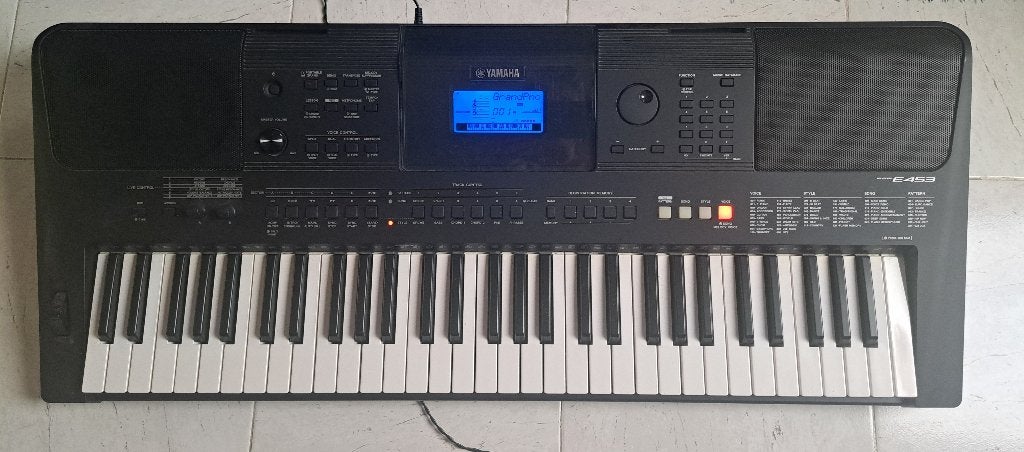 Yamaha Synsthesizer Keyboard met hoes PRS E453, Ophalen, Zo goed als nieuw, Audio