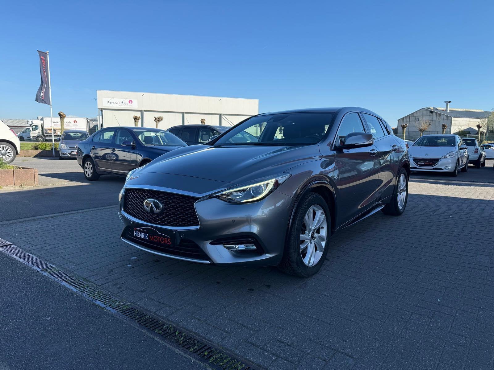 Infiniti Q30 2.2d •AUTOMAAT• •MEMORY• •NAVI• PROPERE STAAT, Auto's, Automaat, Bedrijf, Diesel, Te koop
