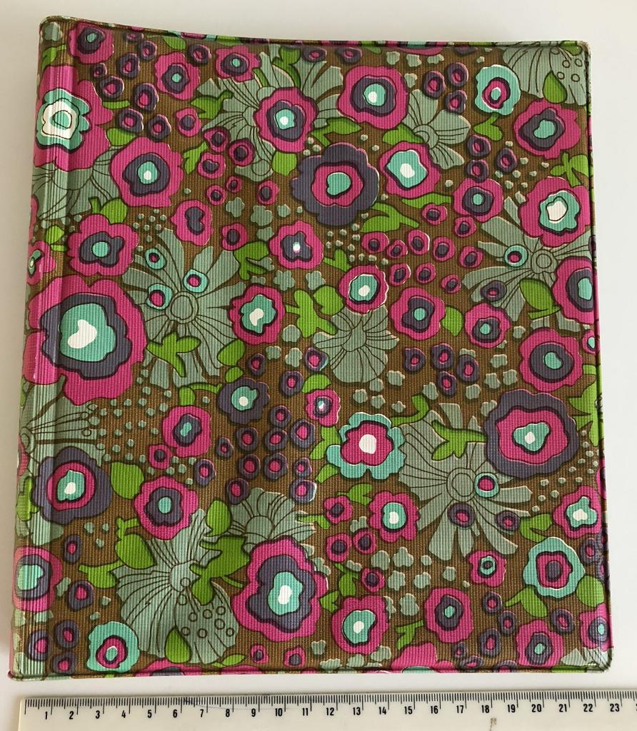 Vintage fotoalbum bontgekleurde geplastificeerde bloemenkaft, Audio, Tv en Foto, Fotoalbums en Accessoires, Ophalen of Verzenden