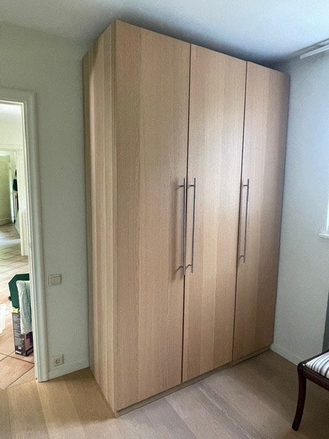 Armoire, Ophalen, Gebruikt, Eikenhout, Met deur(en)