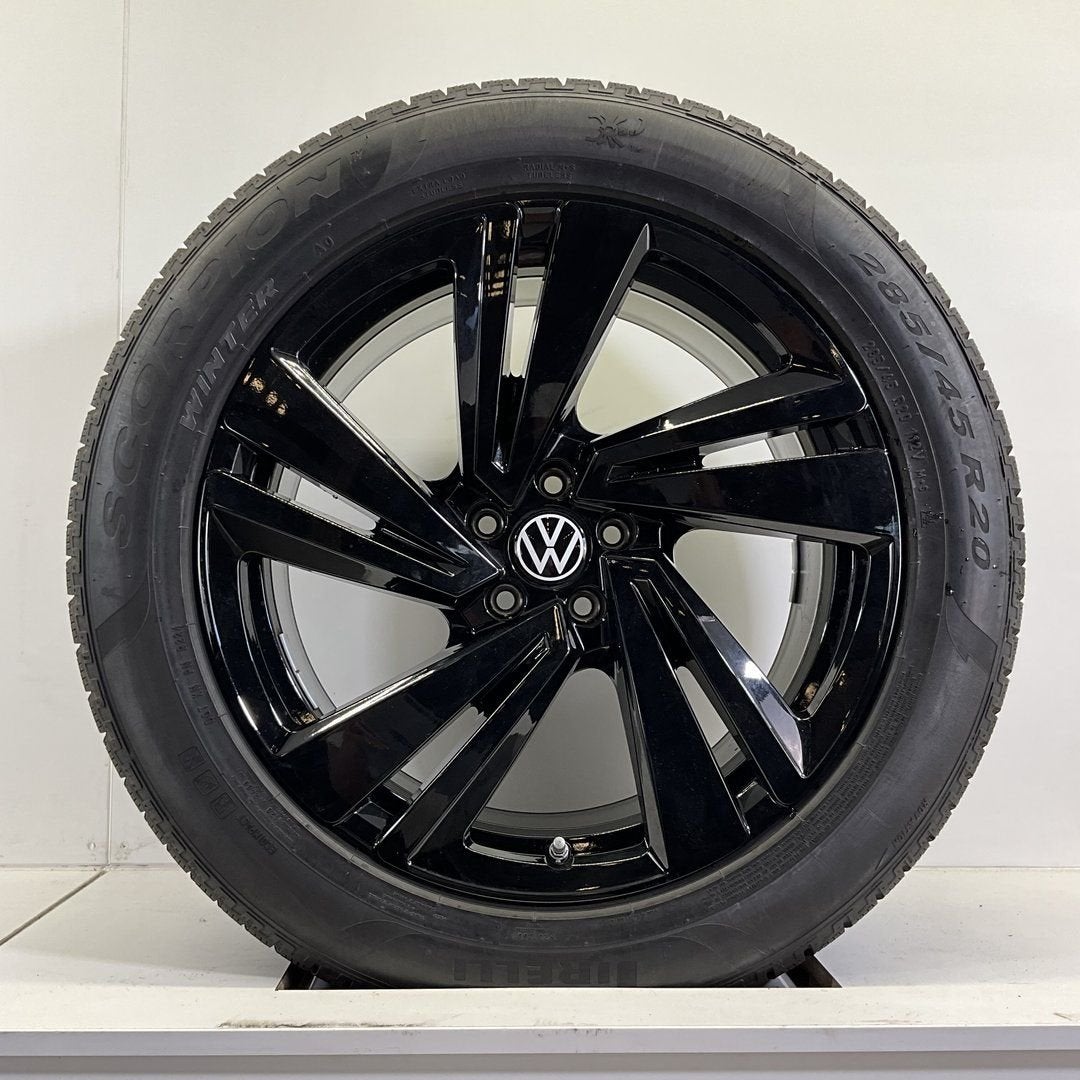 VOLKSWAGEN NEVADA TOUAREG III Q7 Q8 VELGEN SET WINTERBANDEN, Auto-onderdelen, Gebruikt, -, 285 mm, -