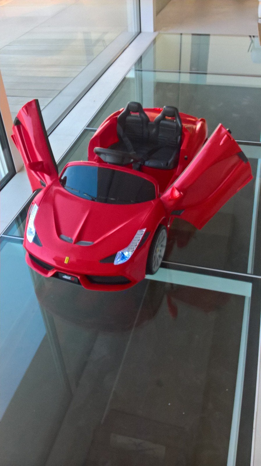 Kinderauto (3jaar) kleur:rood (foto voorbeeld), Kinderen en Baby's, Ophalen, Nieuw