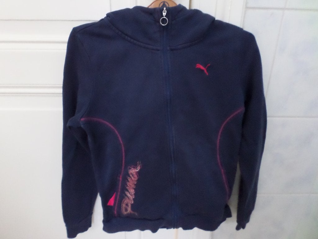 Gilet pull sport bleu marine rose Puma filles 12-13 ans XL, Enlèvement ou Envoi, Puma, Comme neuf, Vêtements de sport ou Maillots de bain