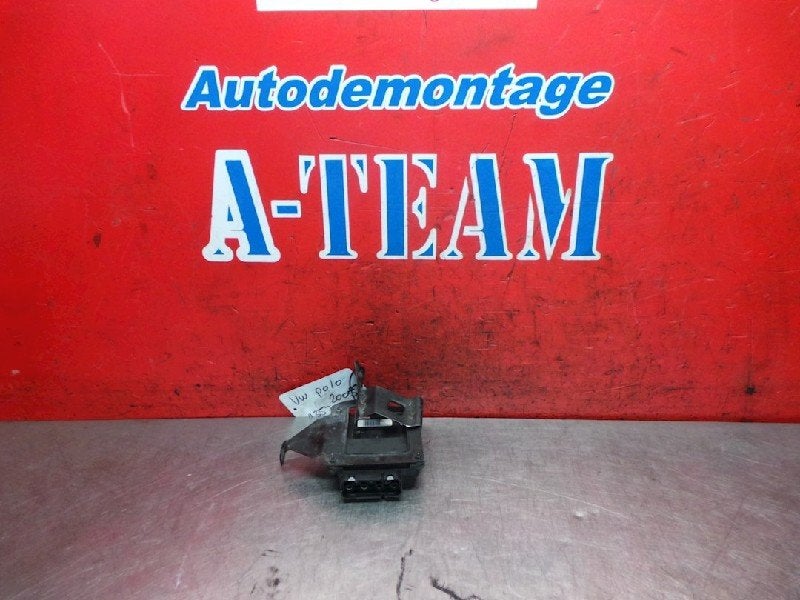 ORDINATEUR VEROUILLAGE CENTRALISE Polo IV (9N1 / 2/3), Utilisé, Volkswagen