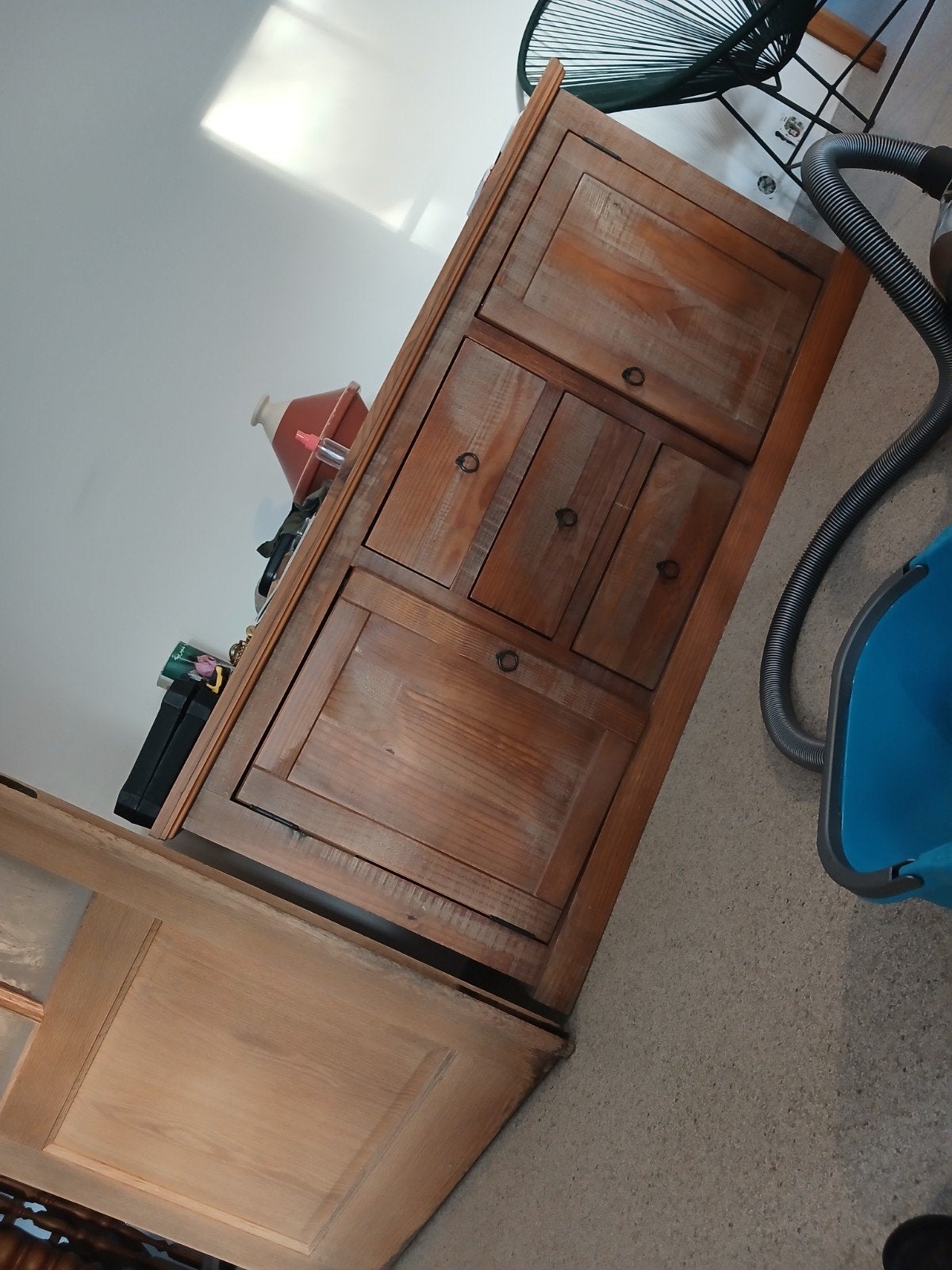 dressoir en bois, Enlèvement
