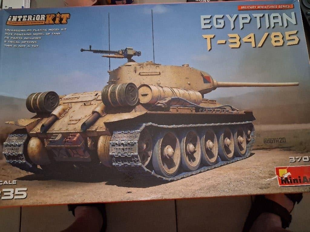 T-34/85, Hobby en Vrije tijd, Overige merken, Tank, 1:32 tot 1:50, Nieuw