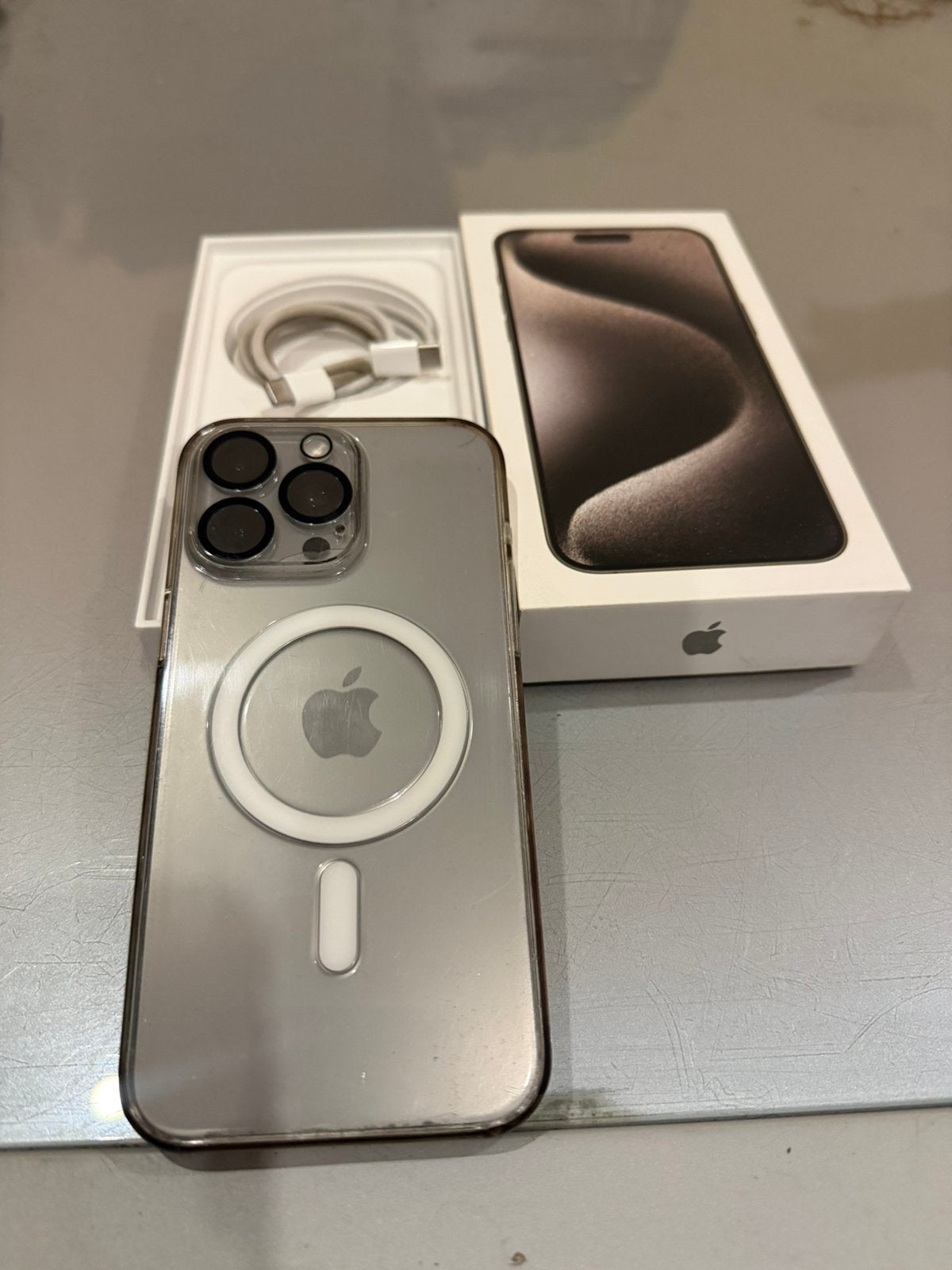 iPhone 15 pro max 256gb  comme NEUF, Télécoms, Téléphonie mobile | Apple iPhone, Enlèvement, Comme neuf, IPhone 15