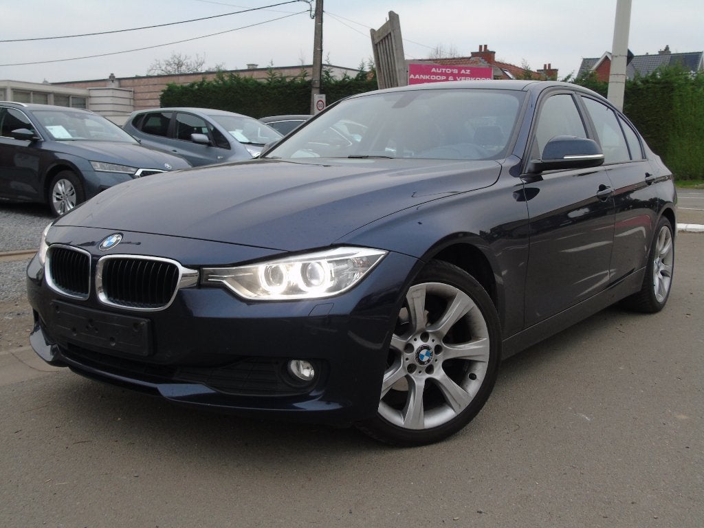 Bmw 318dA *06/2013 **Navi* Keyless Go*Bi-Xenon* AUTOMAAT, Auto's, BMW, Automaat, Dealer onderhouden, 1995 cc, Euro 6