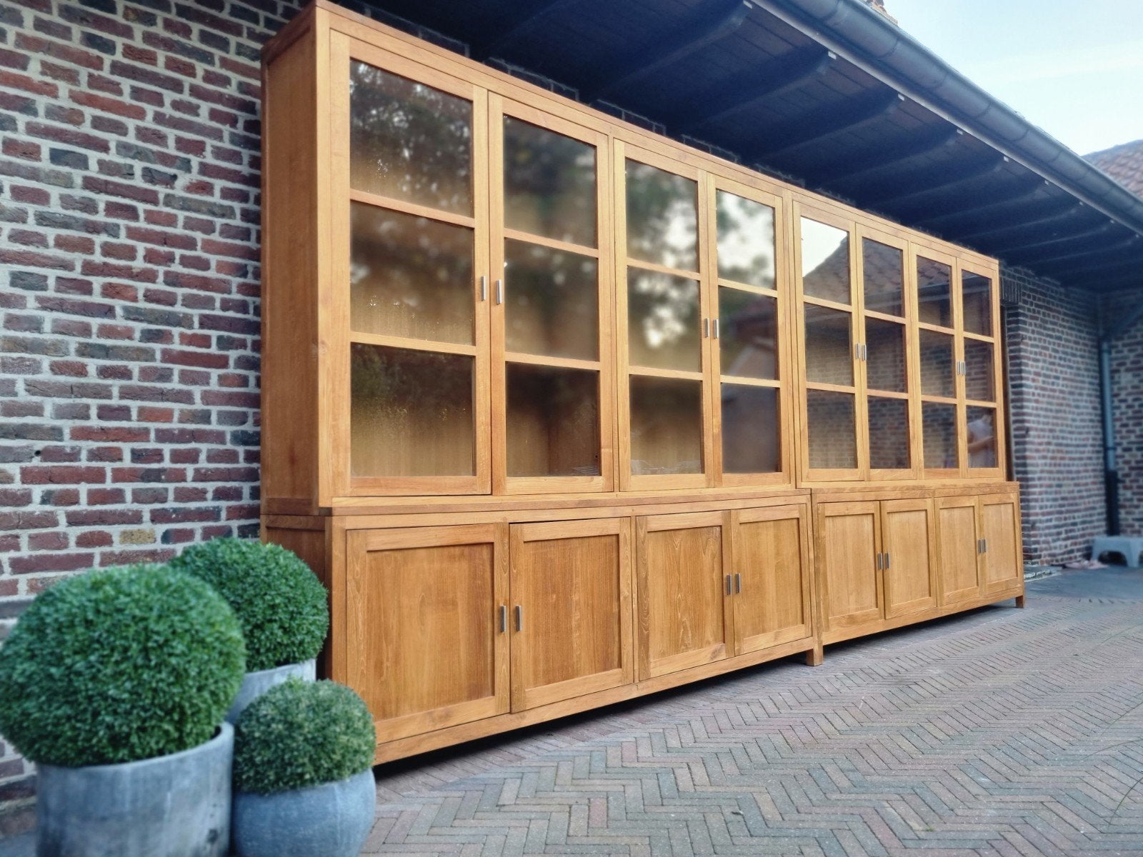 2x teak buffetkast/vitrinekast art.147/26