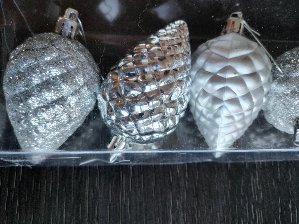 6 dennenappels kerstversiering, Ophalen, Zo goed als nieuw