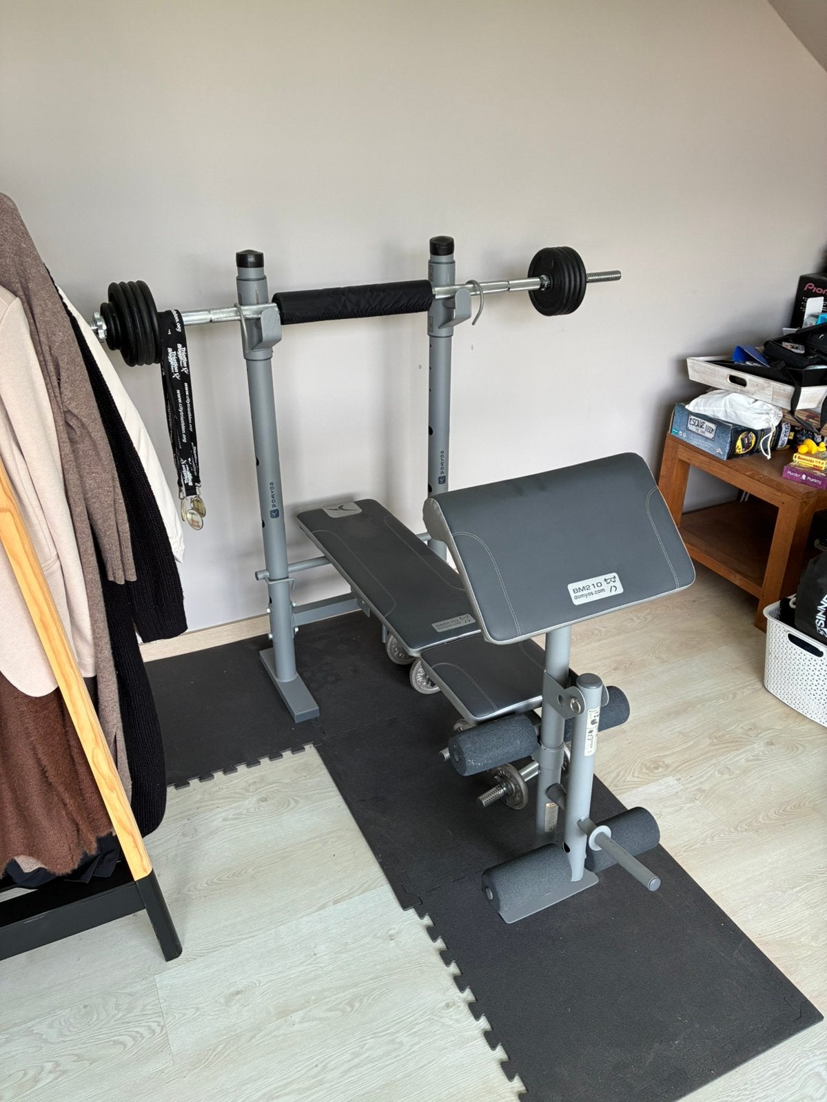 Fitnessbank Domyos 210 + staaf en gewichten, Sport en Fitness, Ophalen, Gebruikt, Fitnessbank