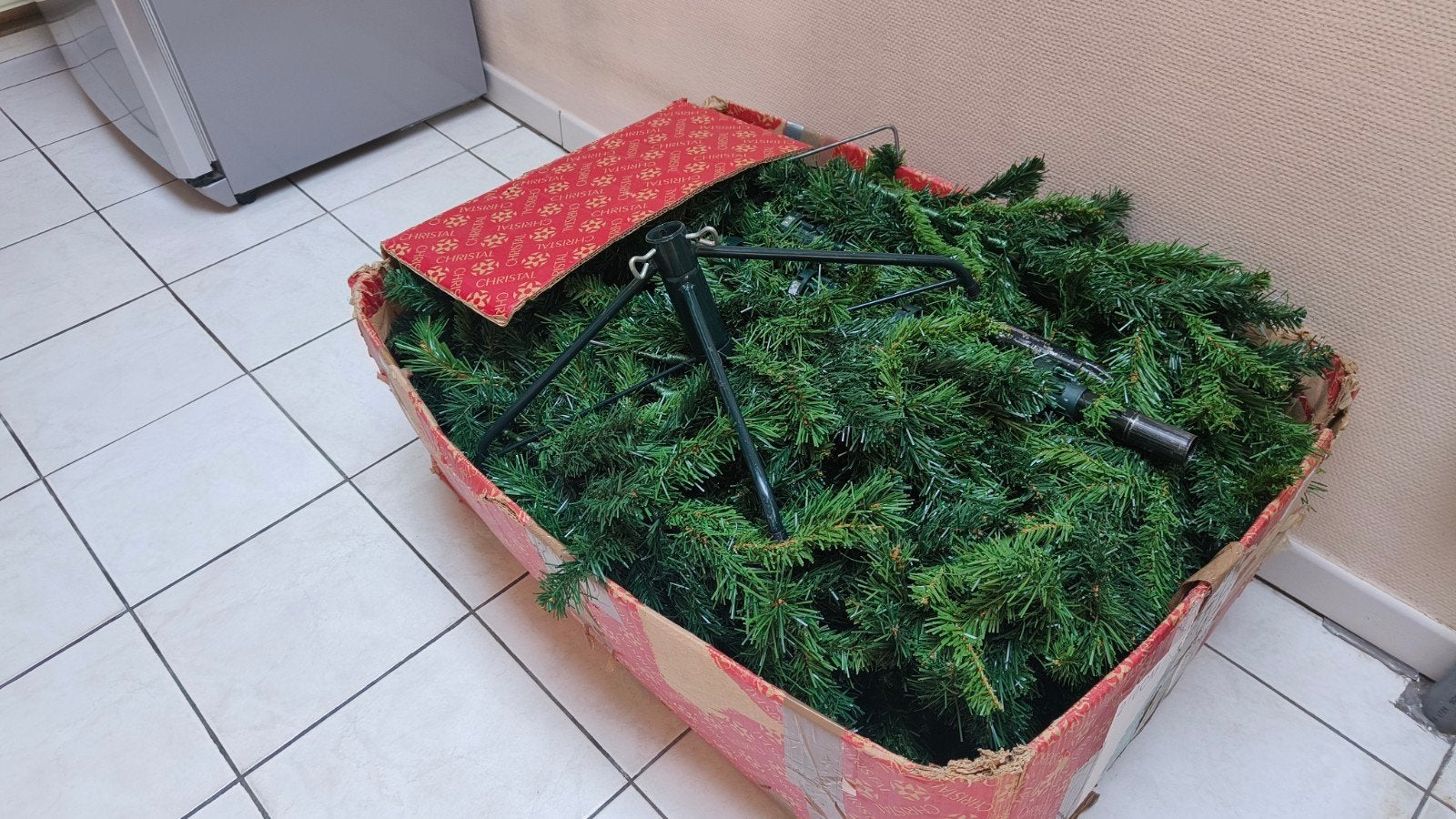 kerstboom zonder versiering, Ophalen
