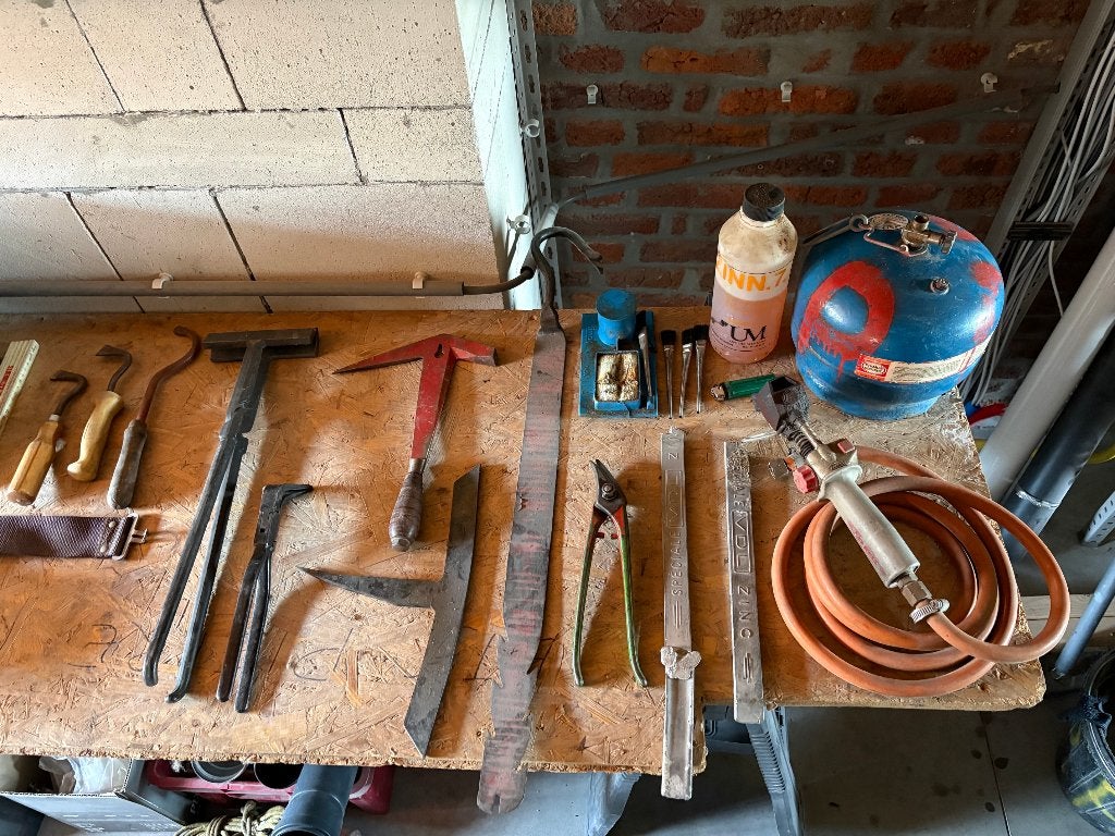 outillage de zinguerie, Enlèvement, Utilisé