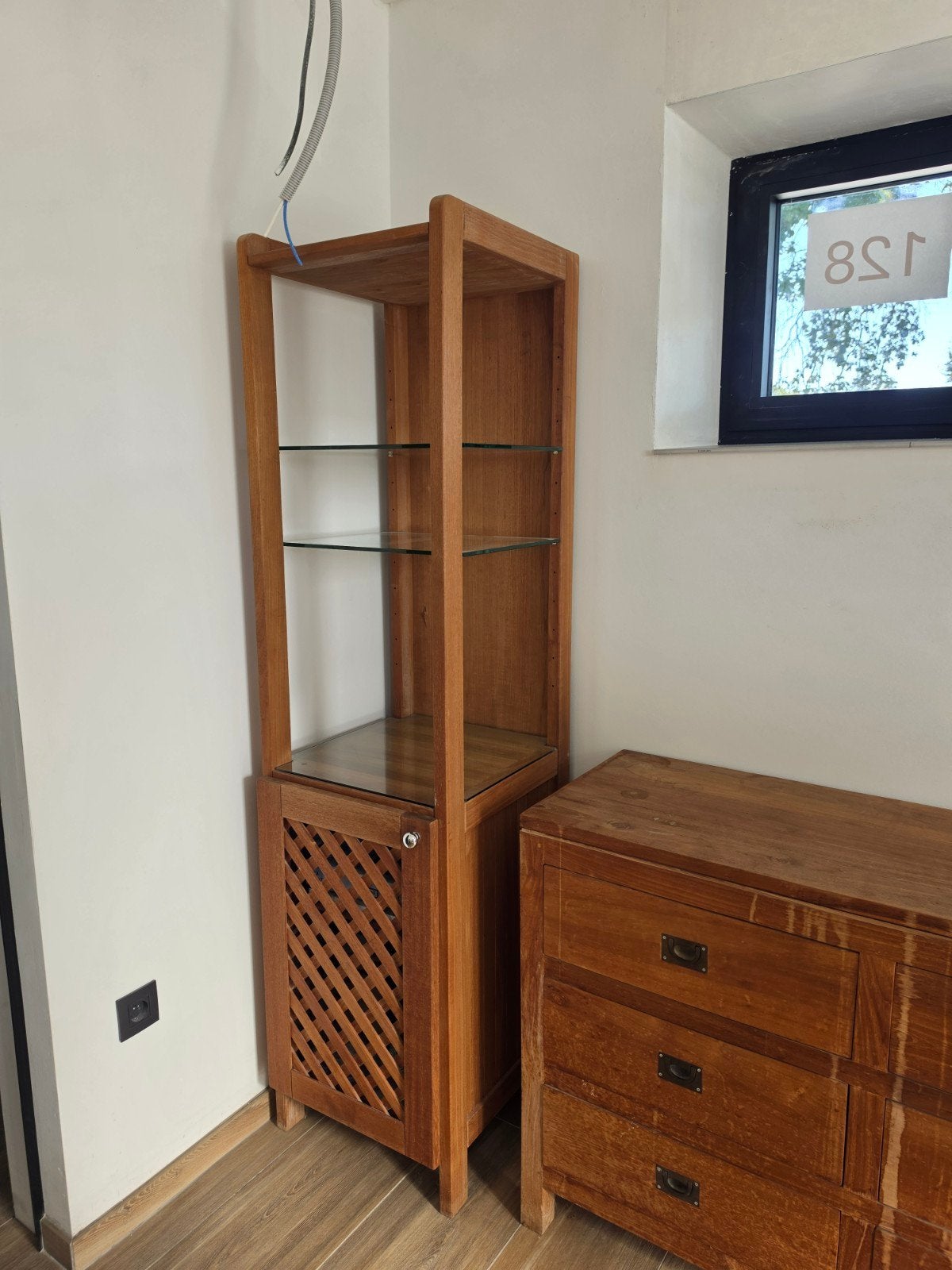 Badkamer vitrine kast, Huis en Inrichting, Kasten | Vitrinekasten, Ophalen, Glas