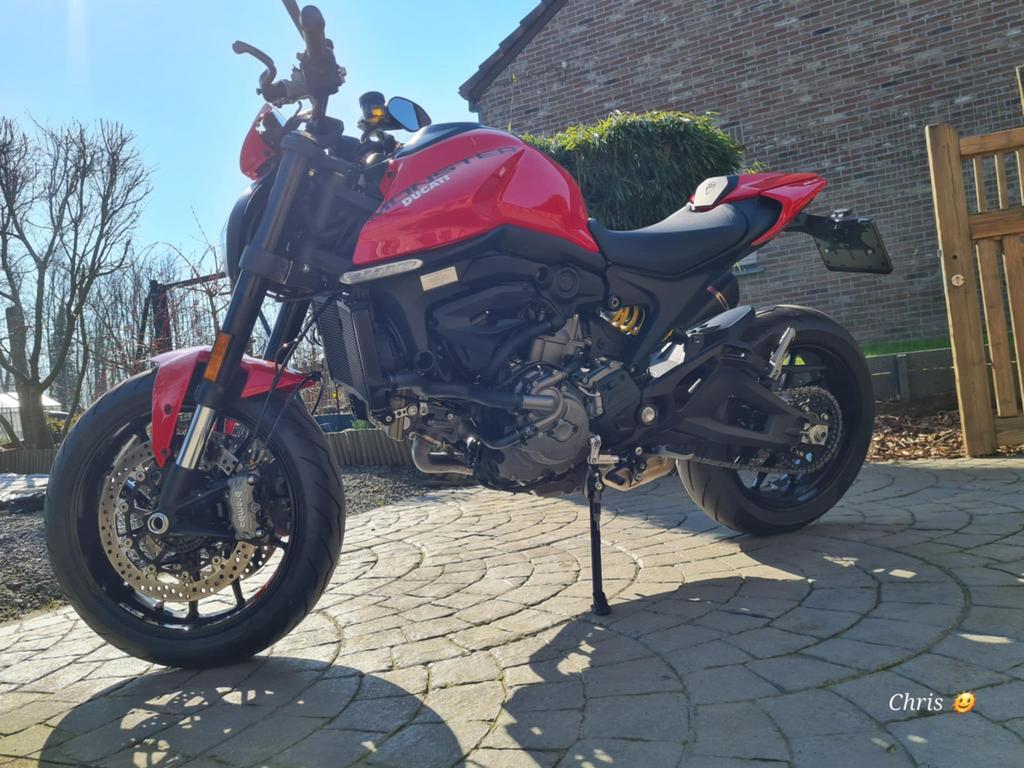 Moto ducati monster, 950 cm³, 2 cylindres, Échappement sport, Permis Moto A1 minimum
