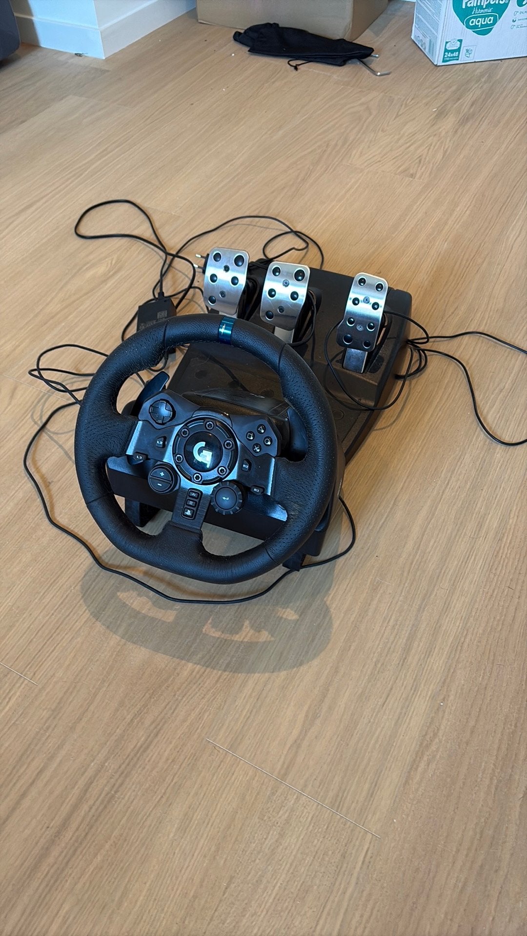 G923 logitech stuur met pedalen, Games en Spelcomputers, Ophalen, Gebruikt, Stuur of Pedalen, PlayStation 5