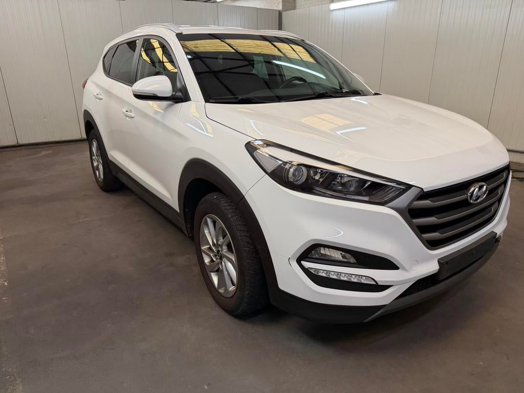 Hyundai Tucson 1.7 CRDi 2WD 2016 92000KM, Auto's, Stof, Euro 6, 1685 cc, Wit
