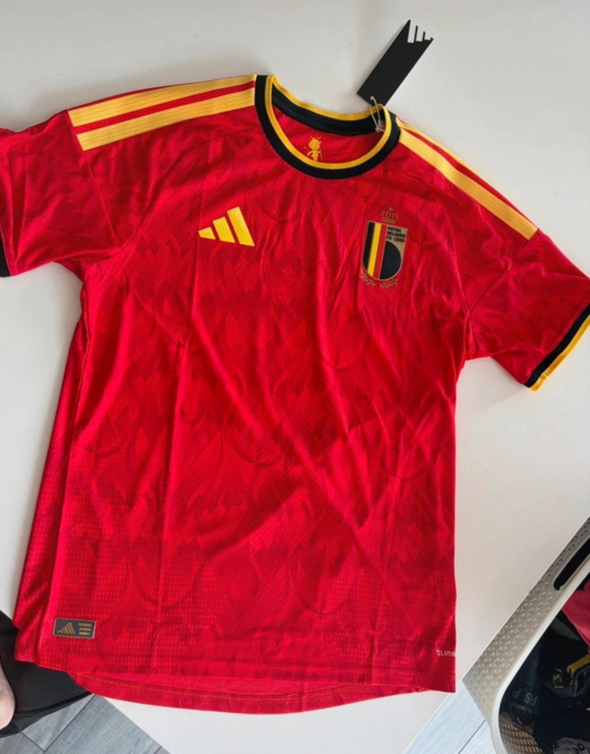 Nieuwe authentieke rode duivels voetbalshirt, Verzamelen, Sportartikelen en Voetbal, Ophalen of Verzenden, Nieuw