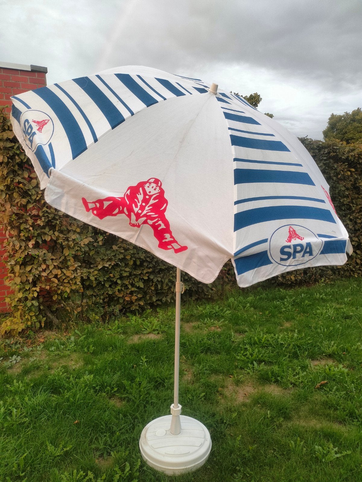 parasol spa reine, Jardin & Terrasse, Parasols, Enlèvement