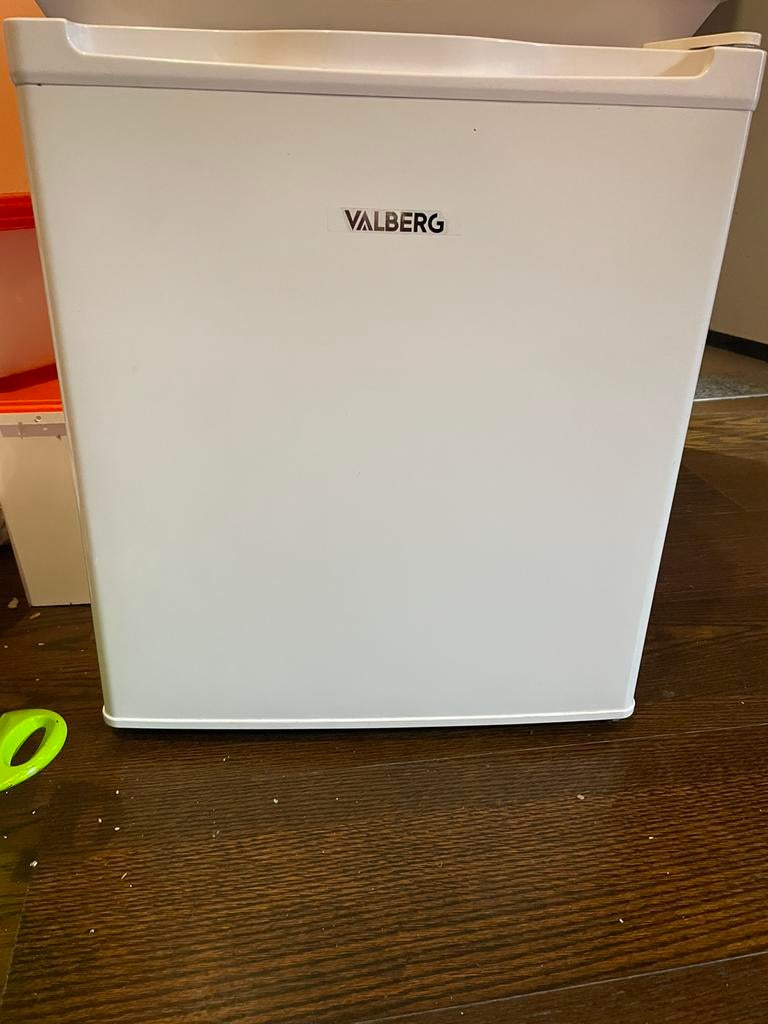 petit frigo avec espace de congélation, Electroménager, Réfrigérateurs & Frigos, Enlèvement, Comme neuf