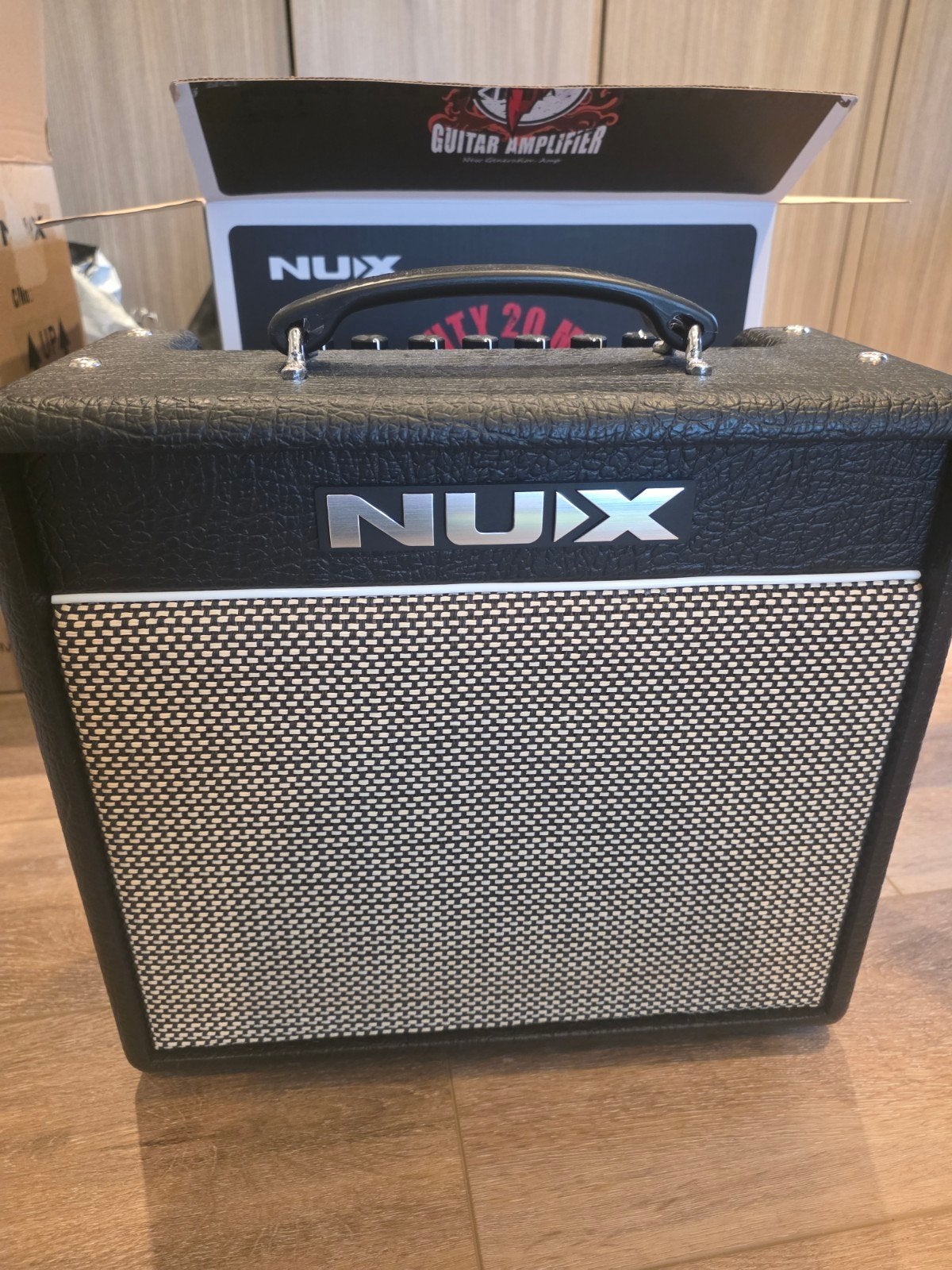 versterker/tuner/bass booster voor electrische gitaar, Muziek en Instrumenten, Ophalen, Nieuw, Gitaar