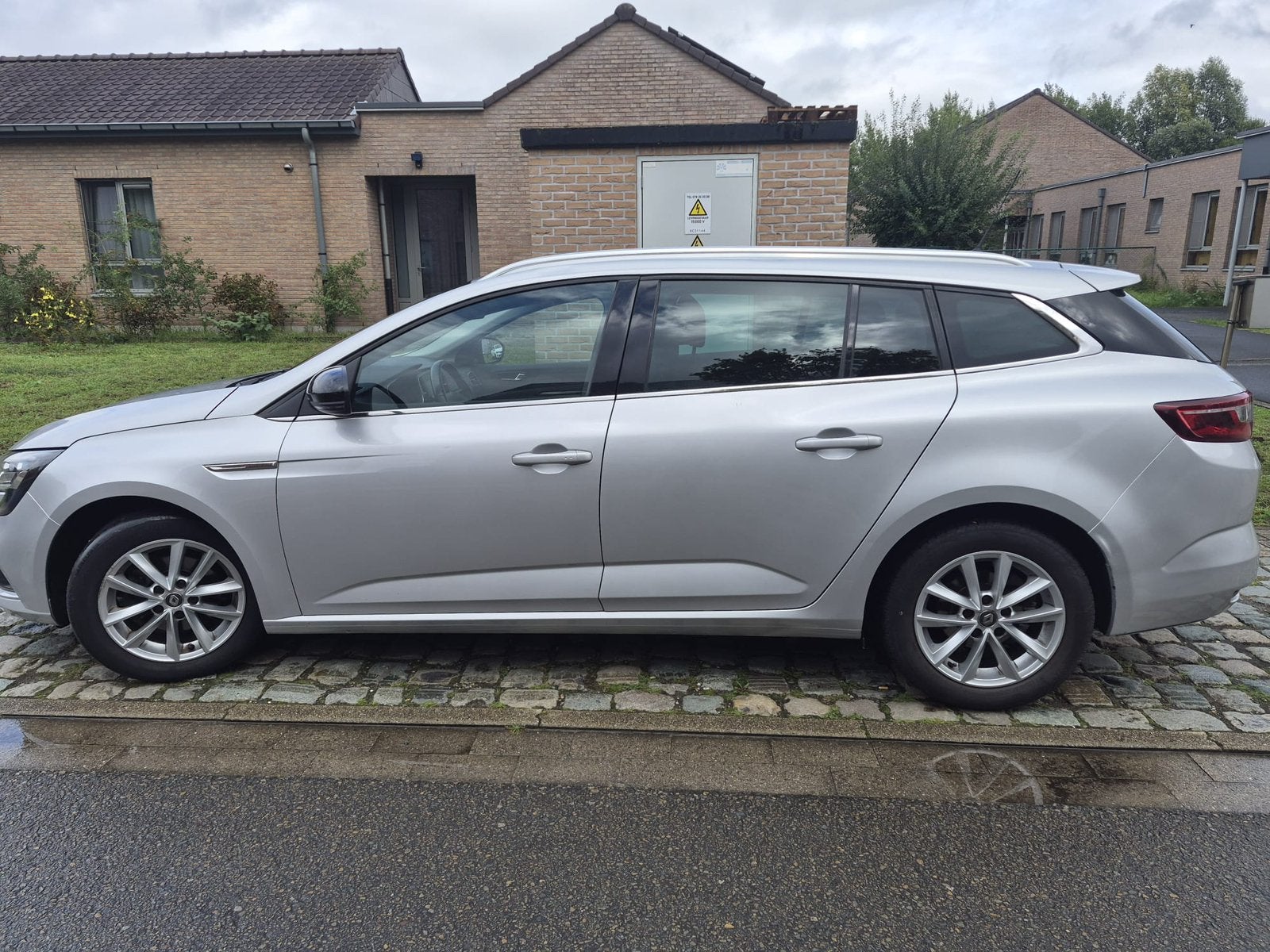 Renault Megane 1.2 Benzine– 2018–173.097 km– incl garantie, Autos, Argent ou Gris, Achat, Euro 6, Entreprise