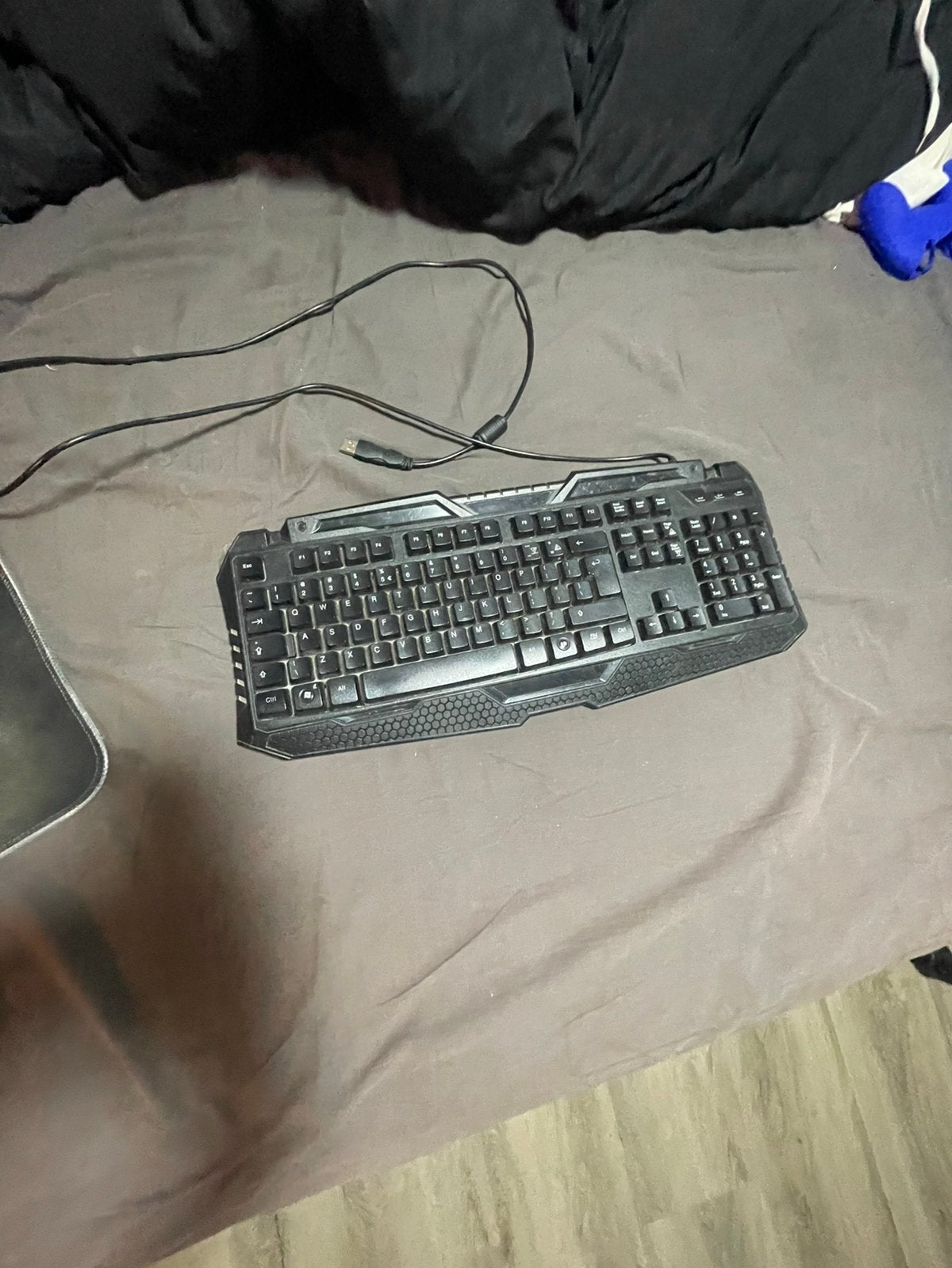 qwerty RGB toetsenbord, Computers en Software, Toetsenborden, Ophalen, Gebruikt, Gaming toetsenbord, Qwerty