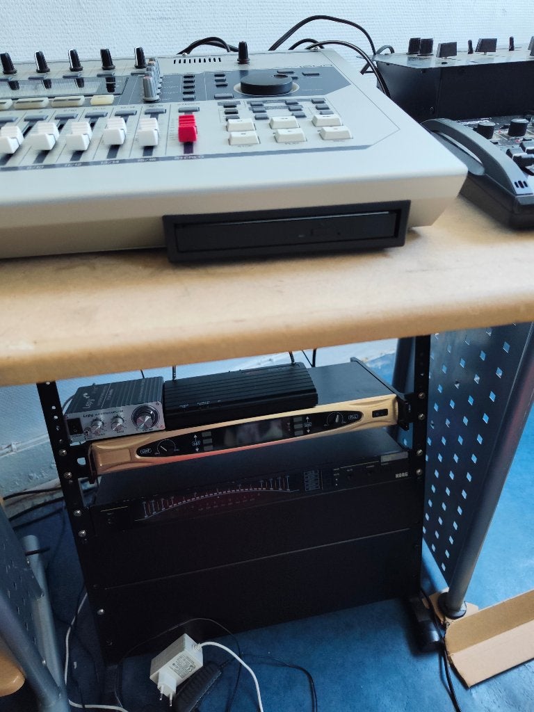 Yamaha aw1600, Ophalen of Verzenden, Zo goed als nieuw, 10 tot 20 kanalen, Microfooningang