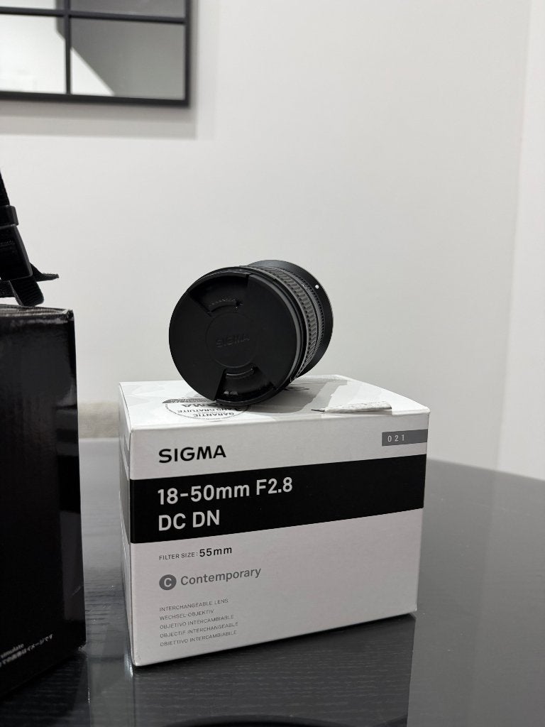 Sigma 18-50mm f/2.8 DC DN Contemporary, Ophalen, Zo goed als nieuw, Sigma, Canon RF