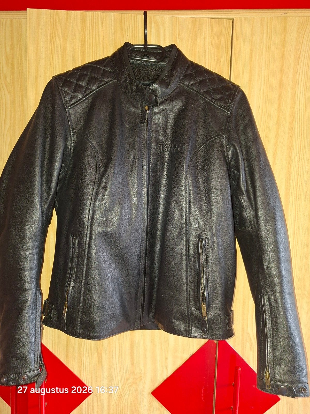 te koop motto jas, Motoren, Ophalen
