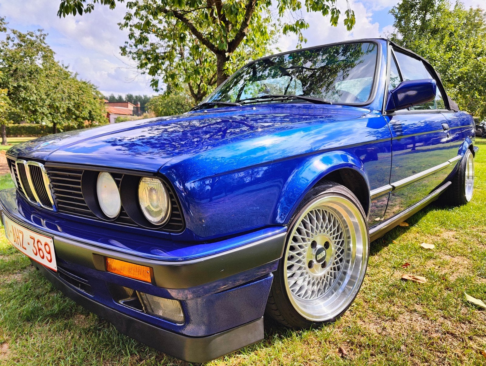 E30 cabrio 320i, Auto's, BMW, Achterwielaandrijving, Zwart, Cabriolet, Blauw