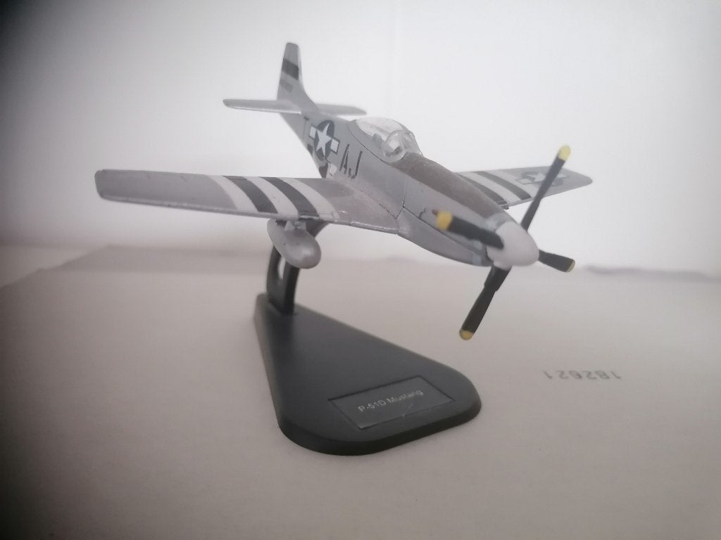Maquette d'avion montée - P-51D Mustang américaine, Ophalen, Nieuw