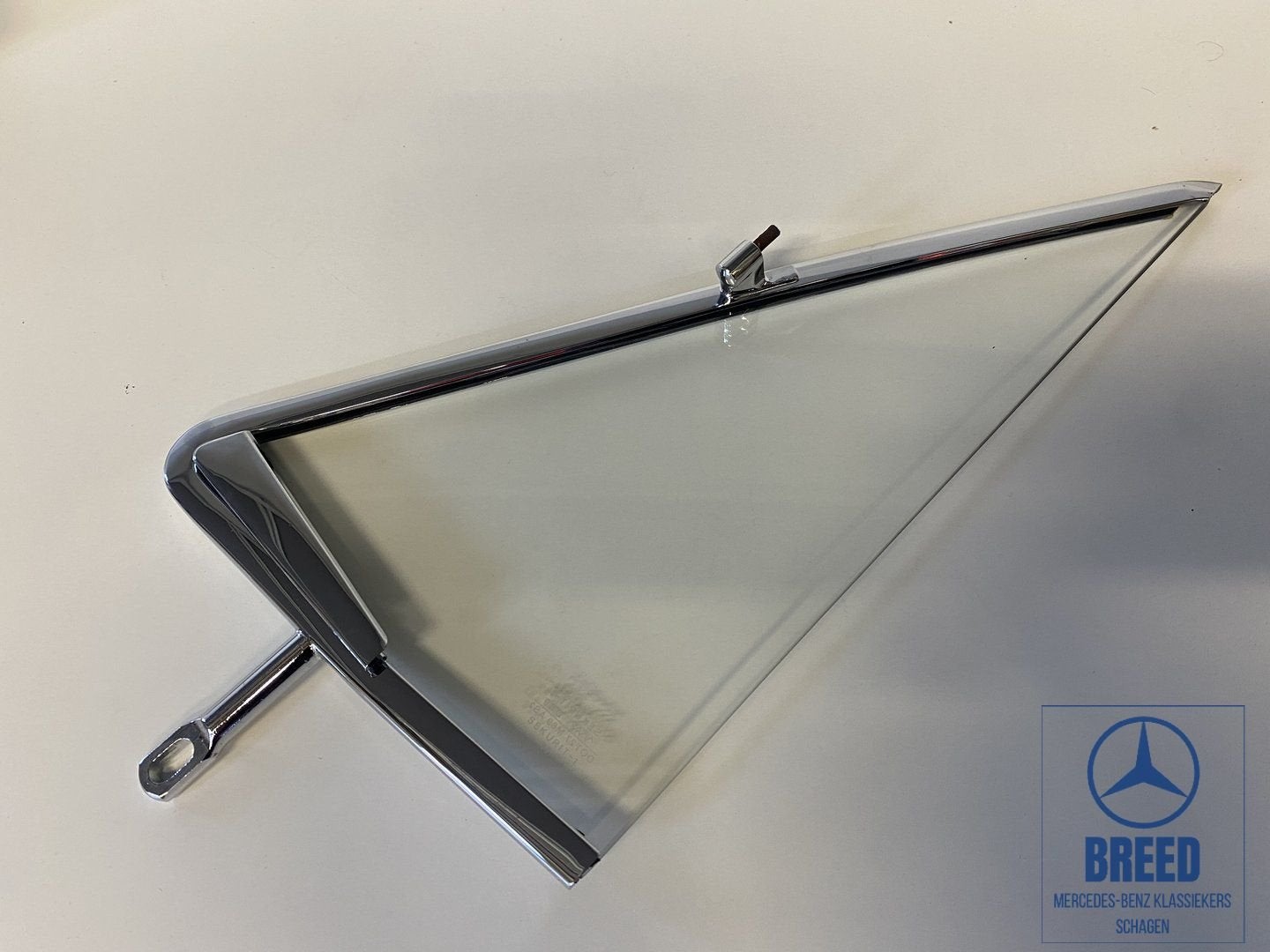 NOS draairaam links voor Mercedes-Benz W114 W115 /8, Neuf, -, -, Enlèvement ou Envoi