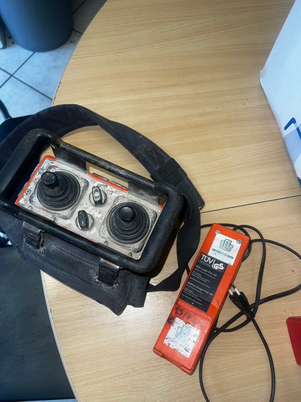 Télécommande HBC Radiomatic - émetteur + récepteur, Télécoms, Émetteurs & Récepteurs, Enlèvement, Récepteur