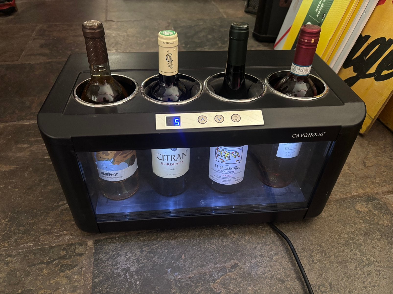 Cavanova wijn en cava koeler, Huis en Inrichting, Ophalen of Verzenden, Zo goed als nieuw