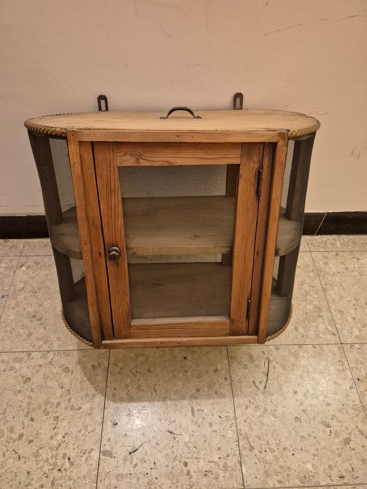 Garde manger ancien ovale, Enlèvement ou Envoi, Utilisé