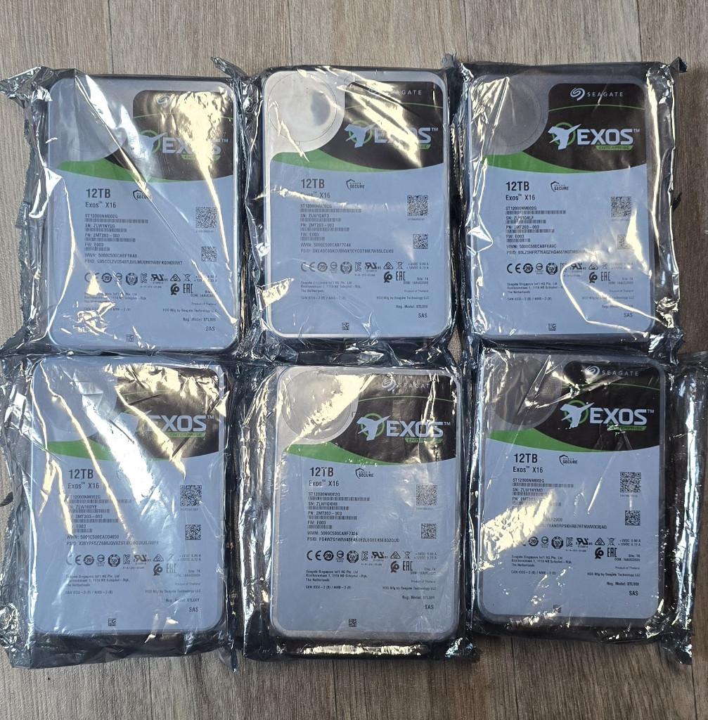 6 x 12TB SAS Seagate Exos HDDs gloednieuw, Computers en Software, Harde schijven, Nieuw, Server, Intern, HDD, SAS, Ophalen